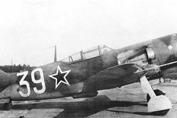 Истребитель моноплан Ла-7