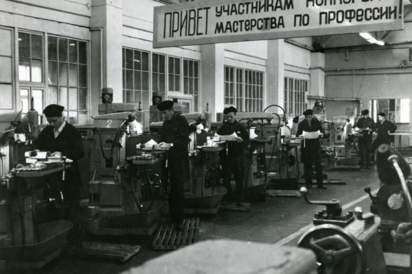 Конкурс мастеров на военном производстве