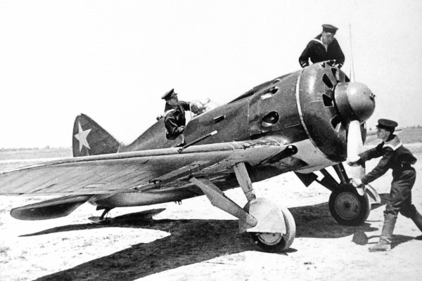 Самолёт И-16 на Халхинголе