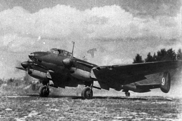 Самолёт Пе-2