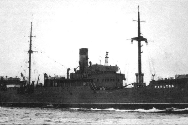 Судно Саратов